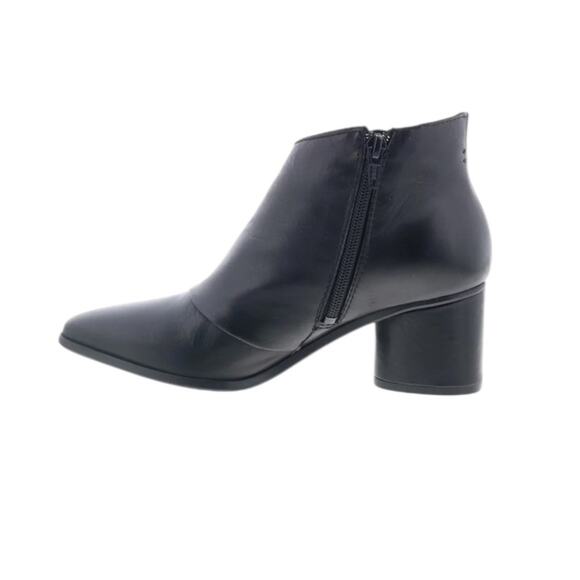 NWOT Miz Mooz Joelene Black Leather Zipper Ankle Booties – 10.5-11 B - Picture 3 of 8